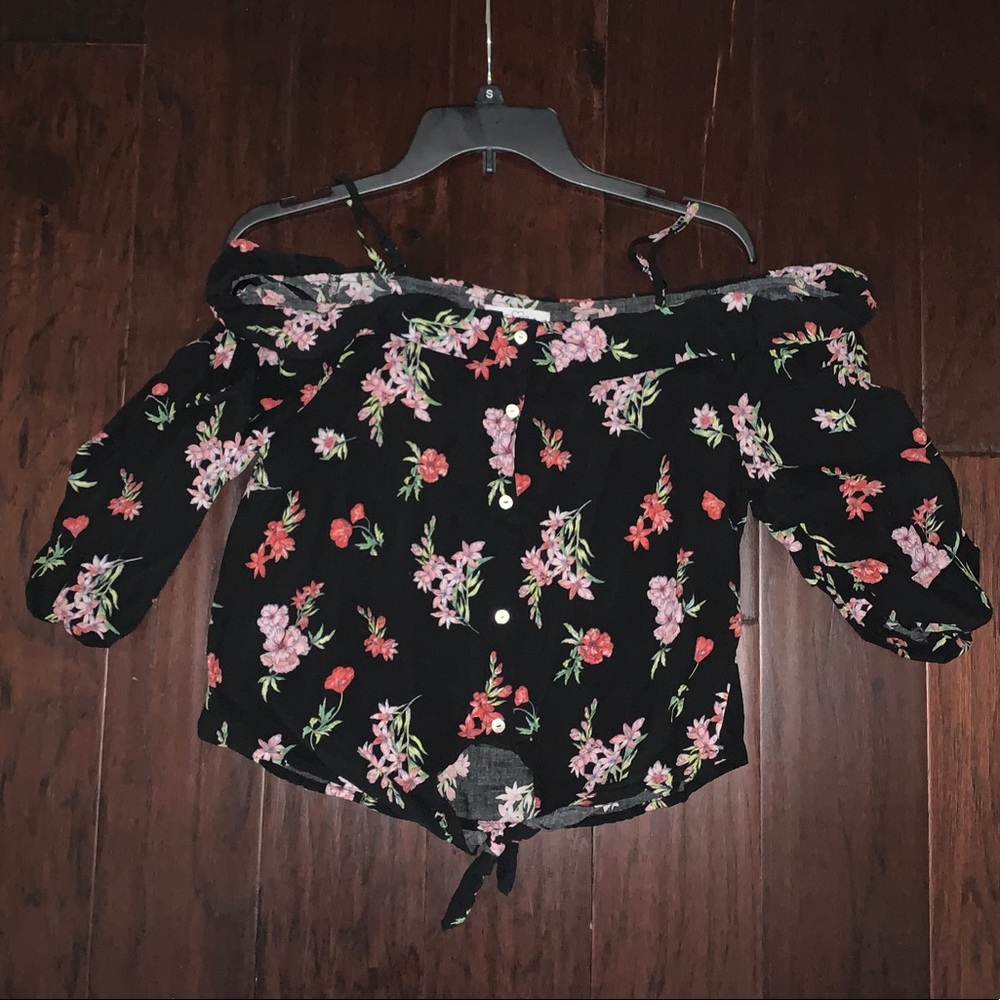Shoulder less top